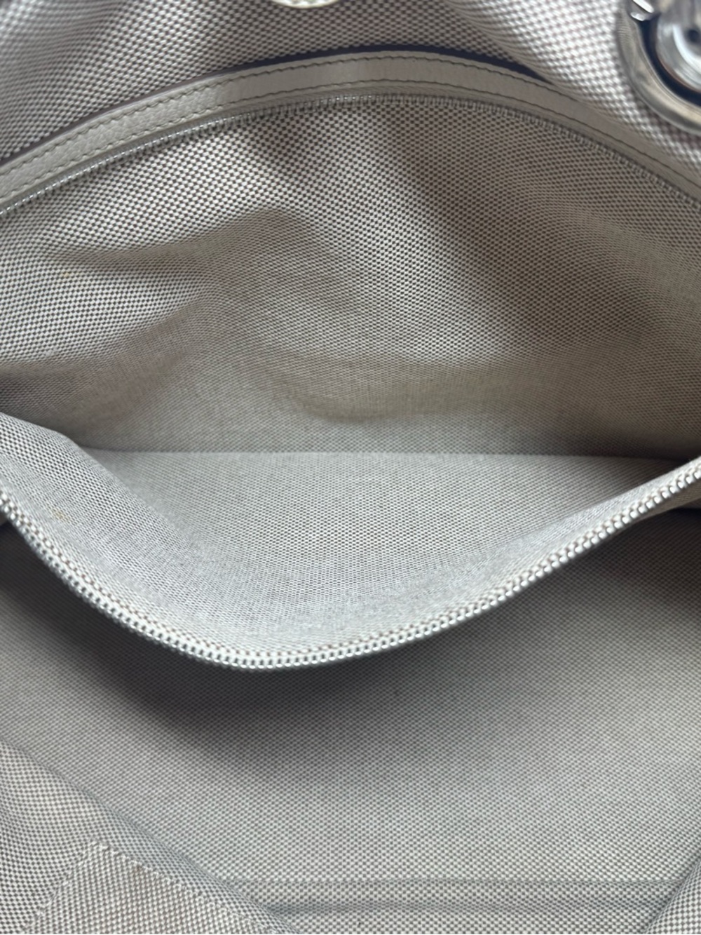 ✨🛍️ Christian Dior Cream & Beige Coated Canvas Cannage Print Cherie Tote - Picture 6 of 8